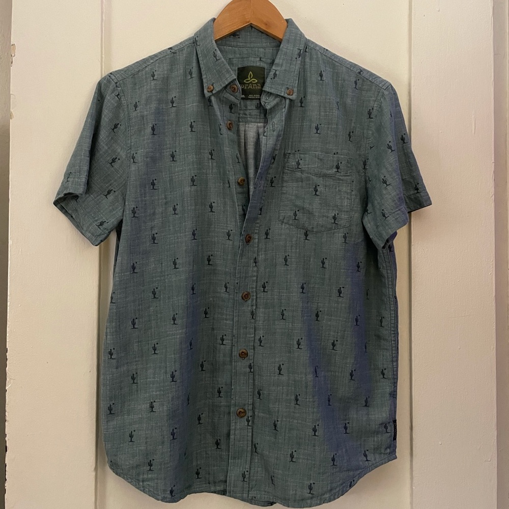 Prana Green Cactus Button Up SML